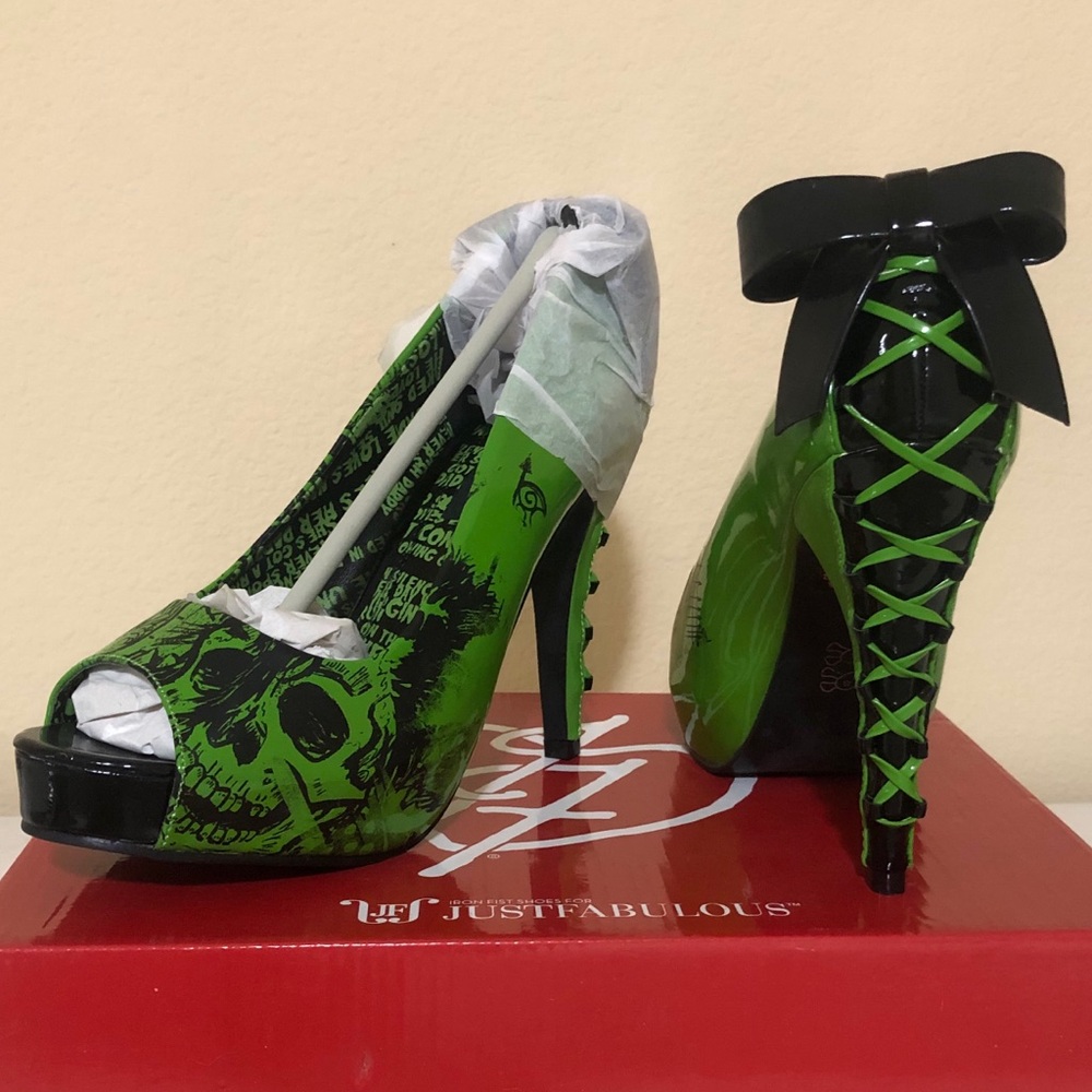 BRAND NEW JUST FAB HEELS